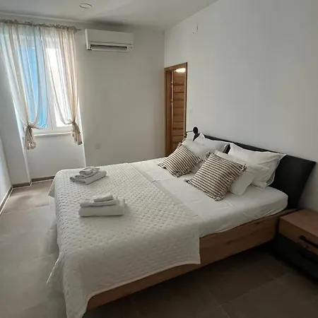 Ribarska Appartement Komiža